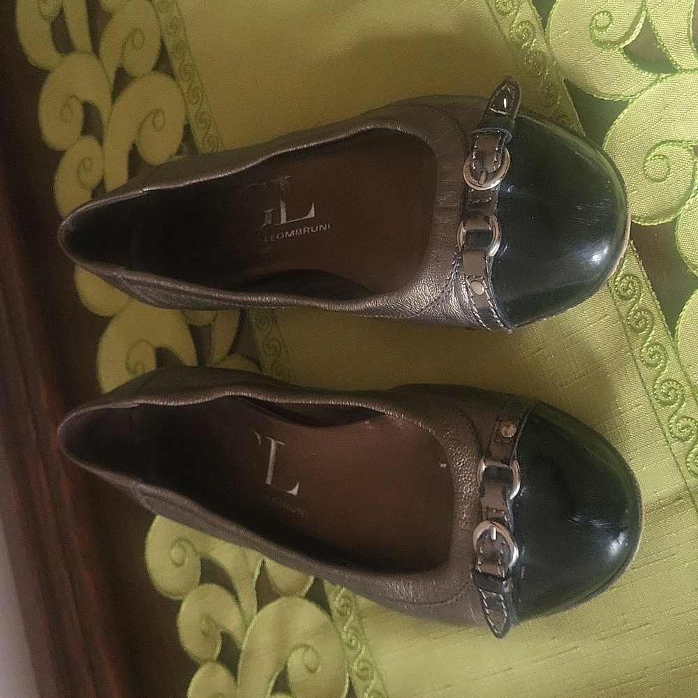 Attilio Giusti Leombruni Black Patent & Pewter / Silver Leather Ballet Flats